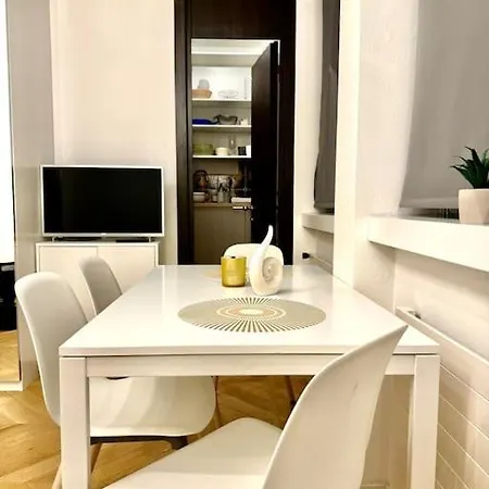 Gem Mini Moderna Appartement *