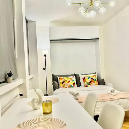 Апартаменти Gem Mini Moderna