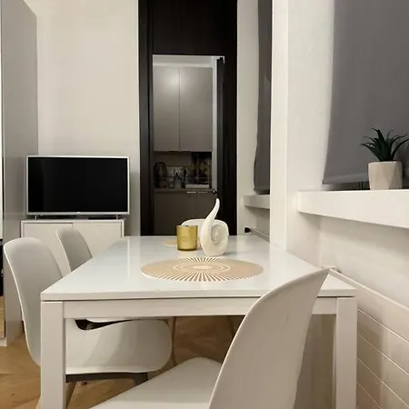 Gem Mini Moderna