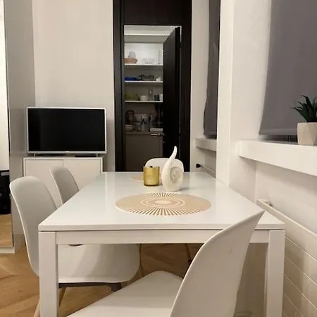 Gem Mini Moderna Apartmán *
